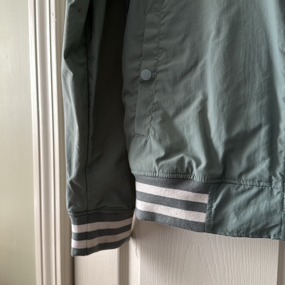 Water resistant zipped jacket - Picture 4 of 11